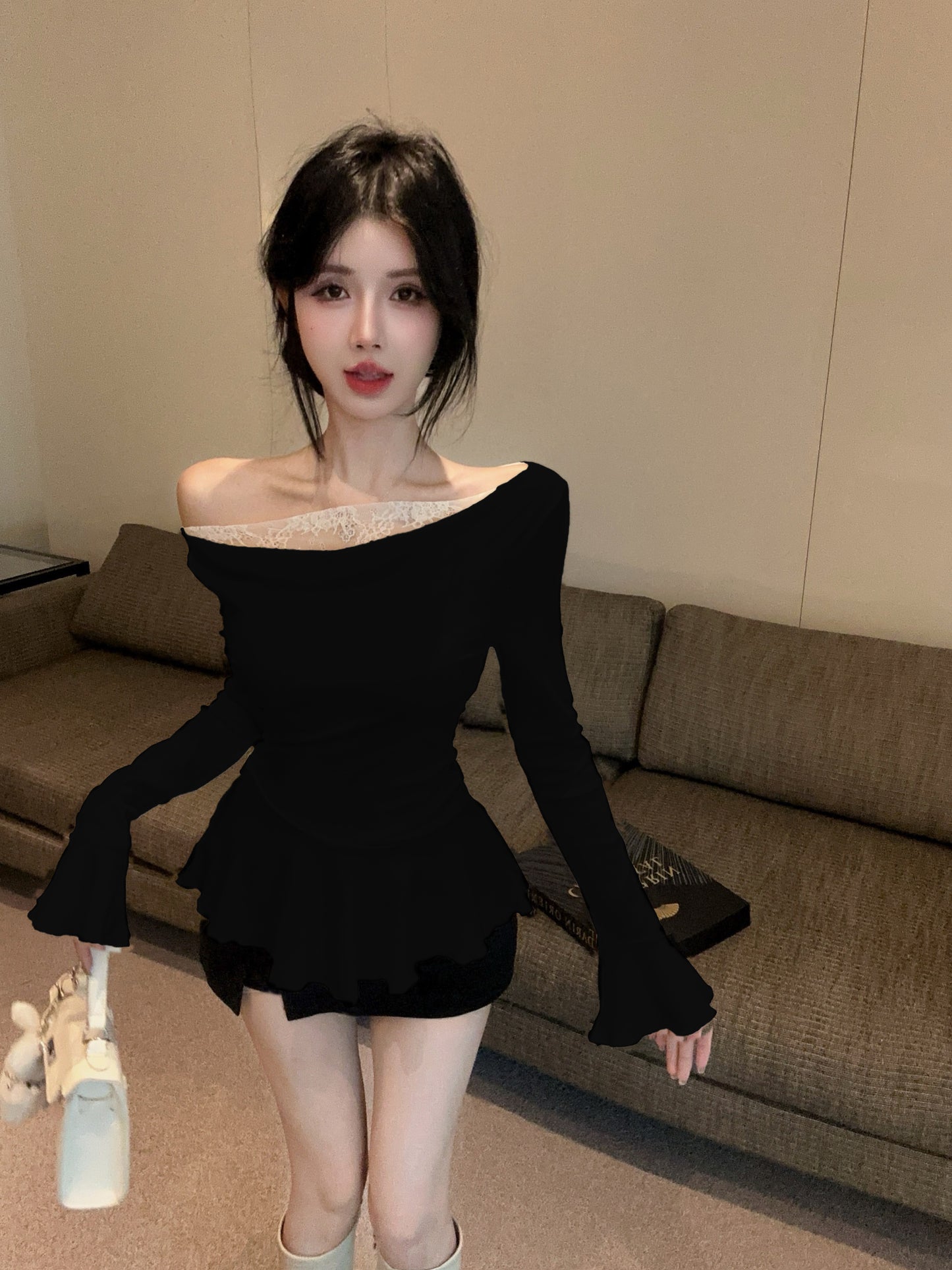 【tops】切り替えレース長袖フリルTシャツG24289