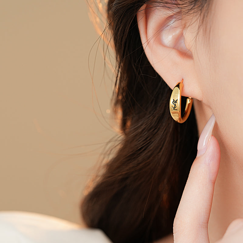 【小物】英字柄イヤリングアクセサリーG24350