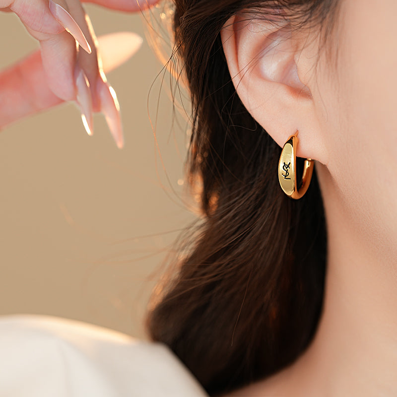 【小物】英字柄イヤリングアクセサリーG24350