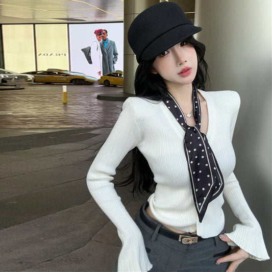 【outer】スカーフ付き長袖ニットカーディガンG24381