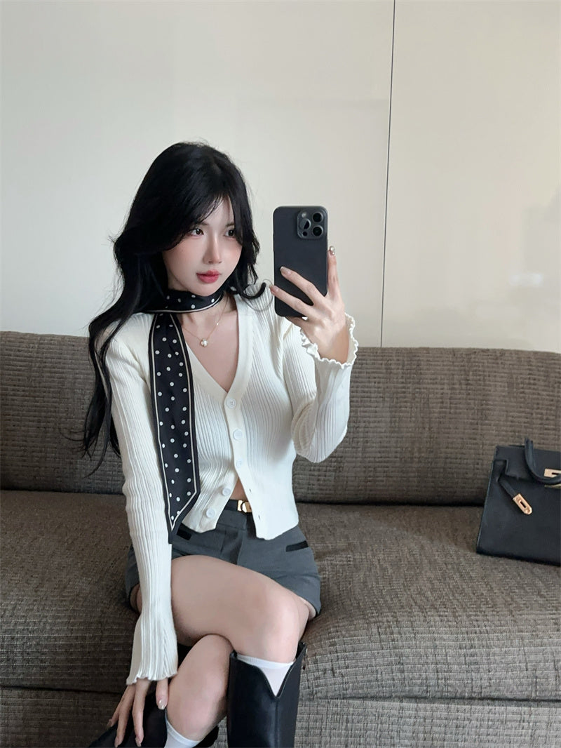 【outer】スカーフ付き長袖ニットカーディガンG24381