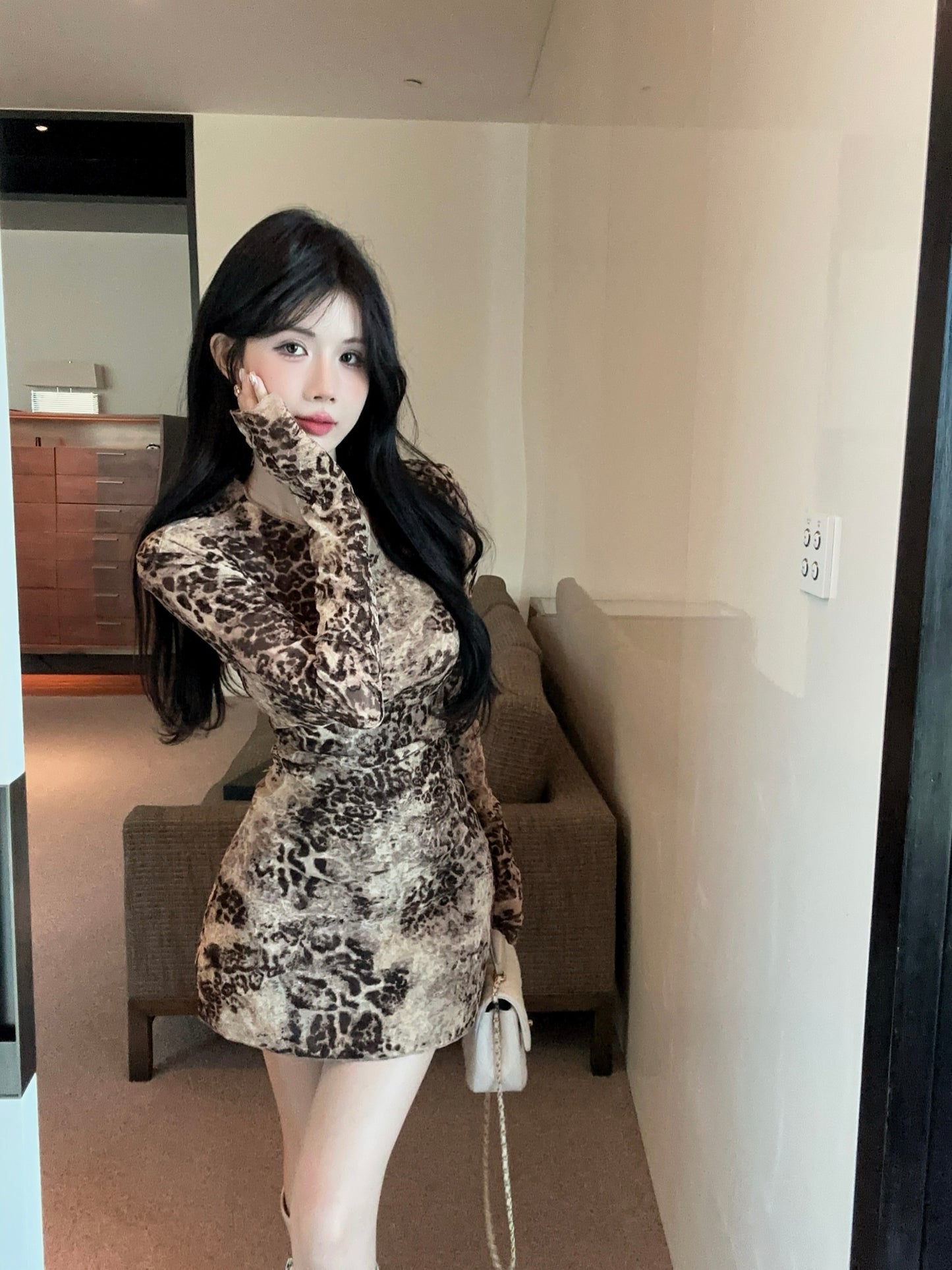 【dress】ヒョウ柄プリント長袖タイトワンピースG24421