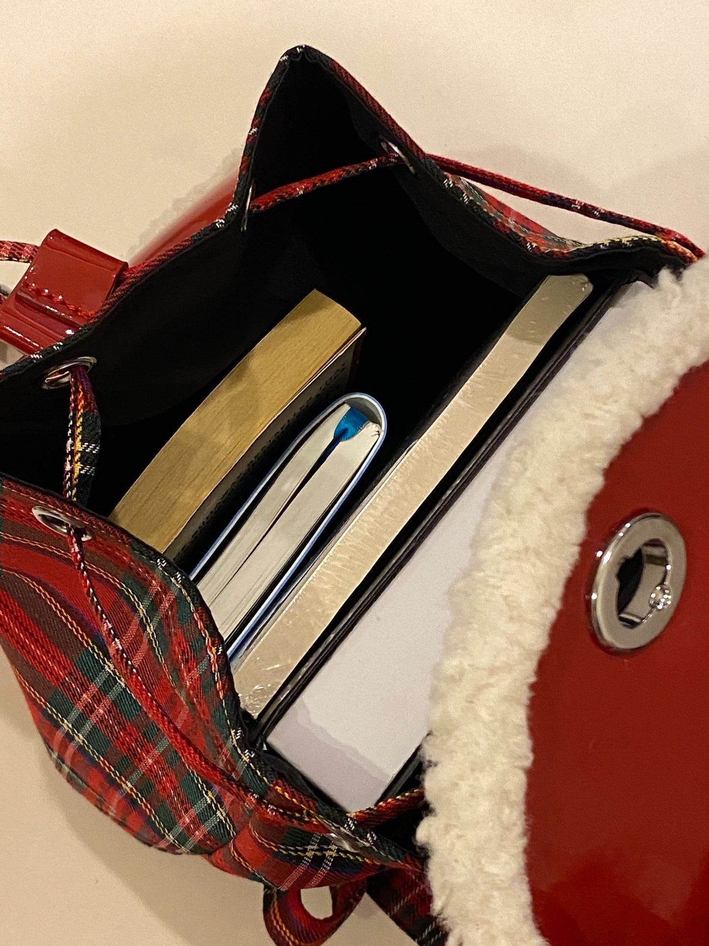 【小物】クリスマスラムズウールリュックバックG24422