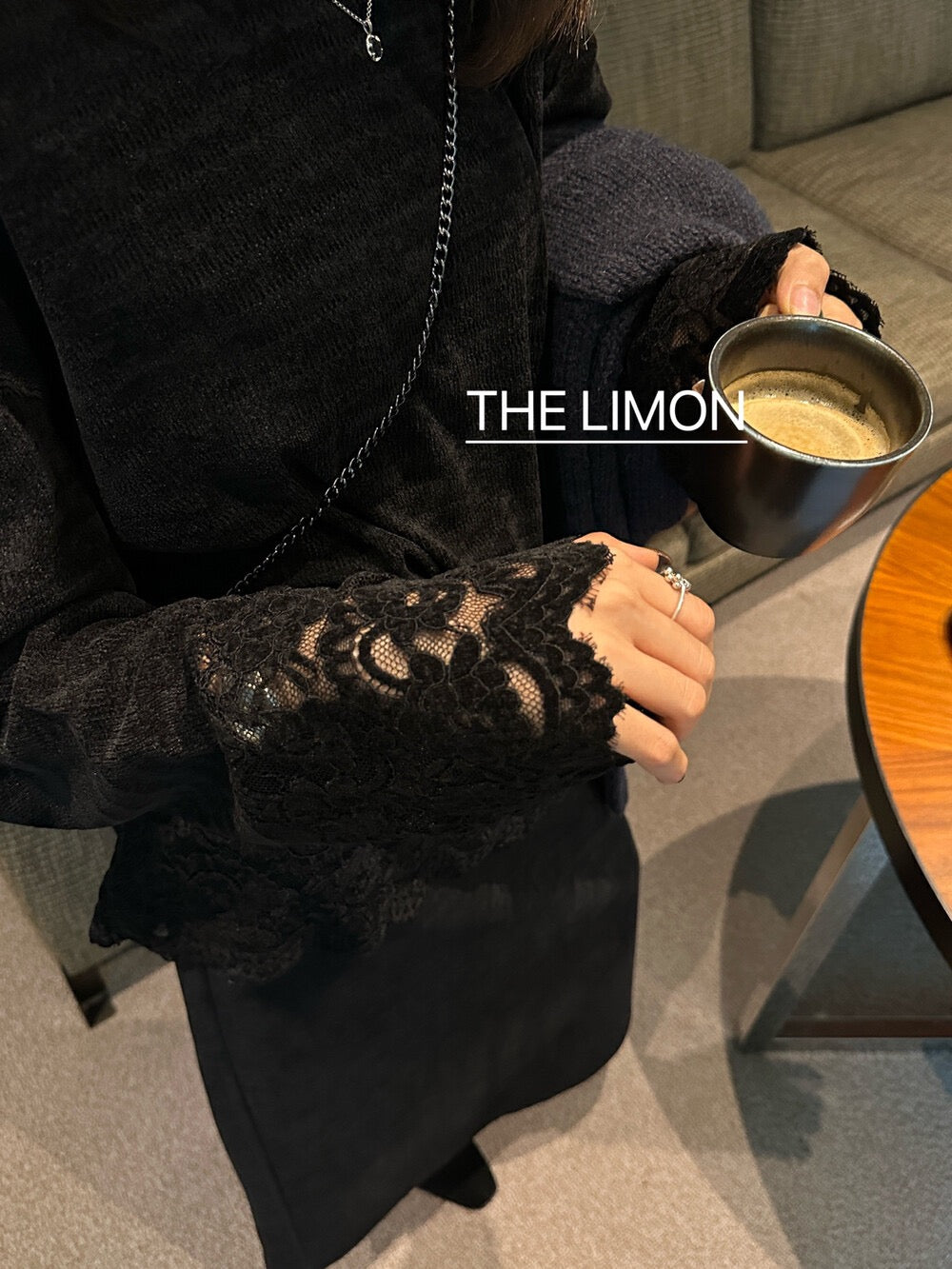 【tops】レース切り替え長袖TシャツG24448