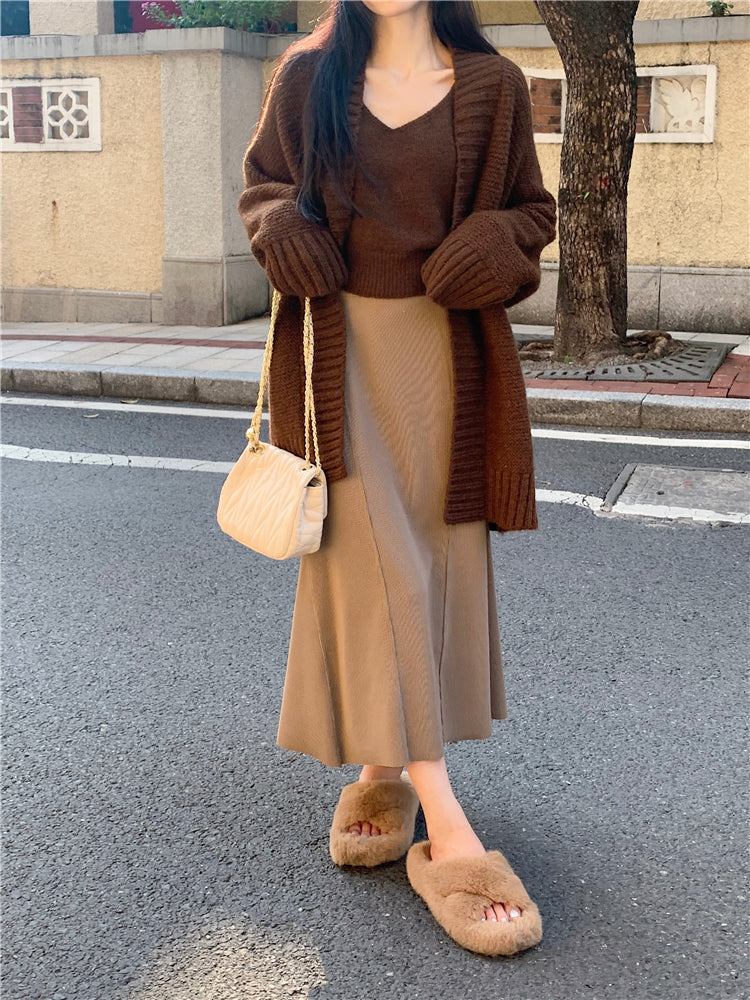 【outer】Vネック長袖ニットカーディガンG24453