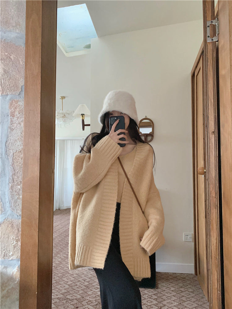 【outer】Vネック長袖ニットカーディガンG24453