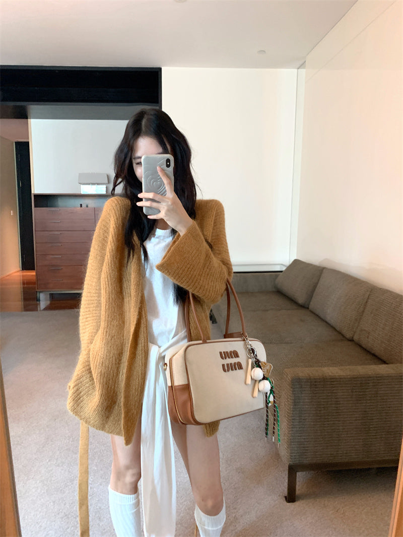 【outer】ゆったりVネックニットカーディガンG24454