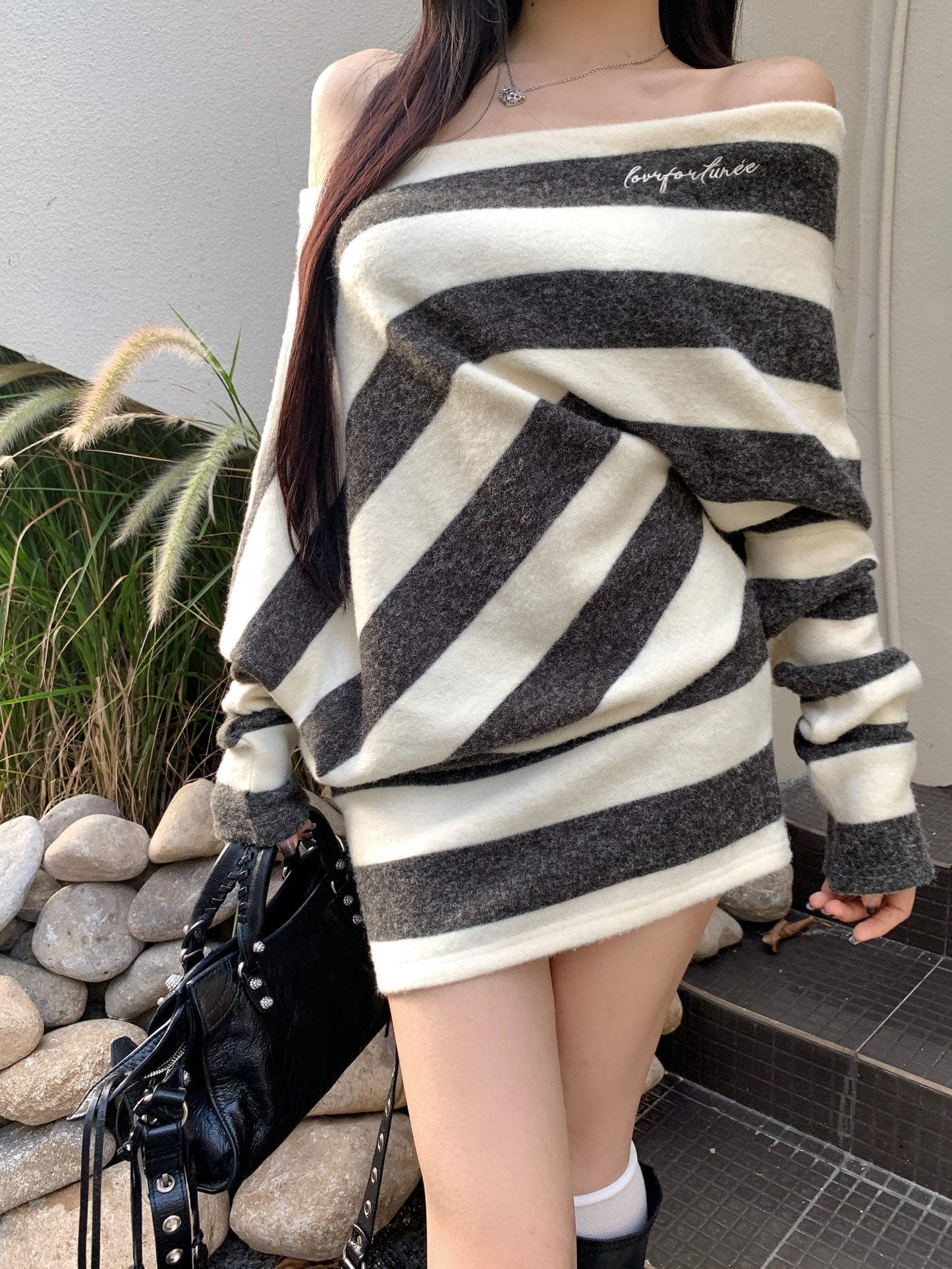 【dress】オフショルダータイトニットワンピースG24525