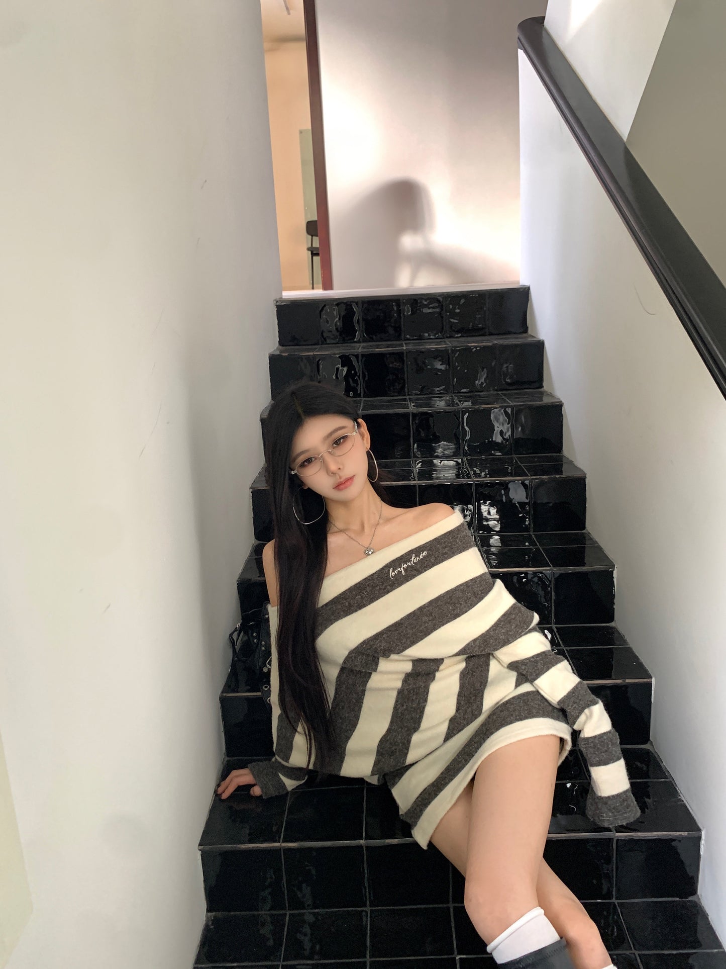 【dress】オフショルダータイトニットワンピースG24525