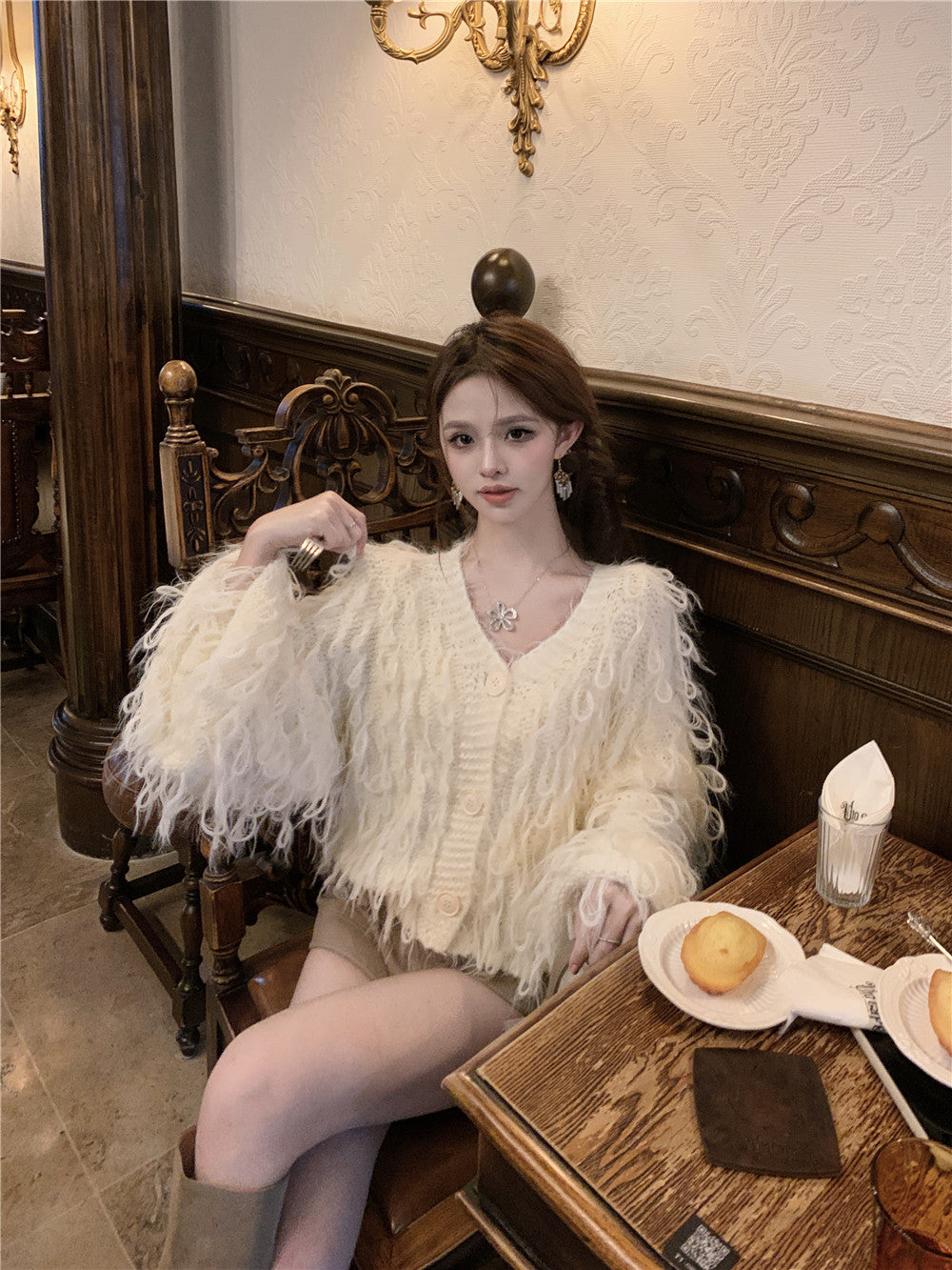 【tops】VネックニットセーターG24527