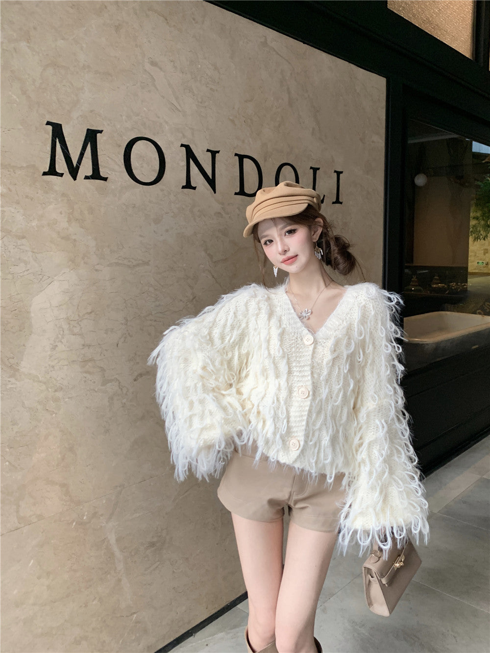 【tops】VネックニットセーターG24527