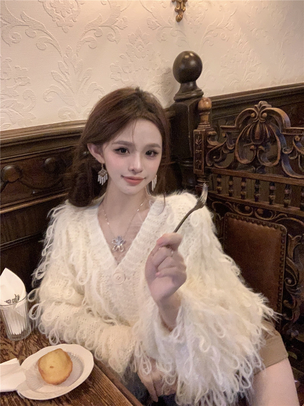 【tops】VネックニットセーターG24527