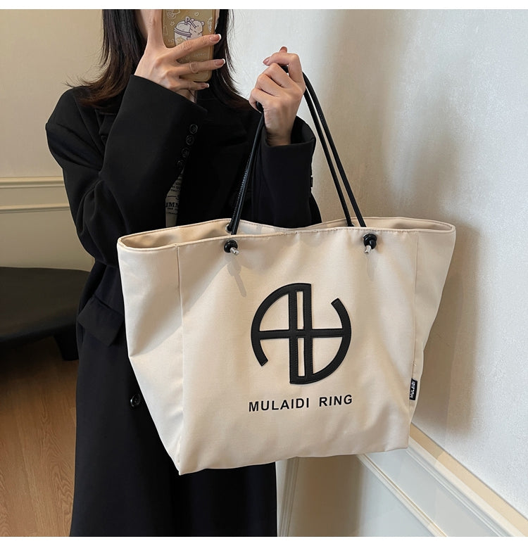 【小物】3色大容量ショルダーバッグG24548