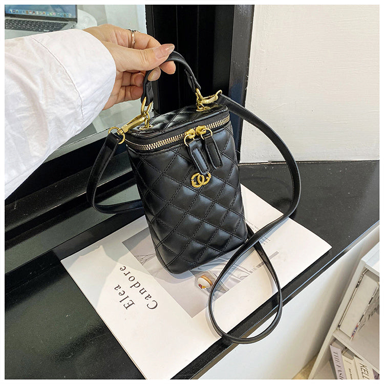 【小物】3色メッセンジャーバッグG24549