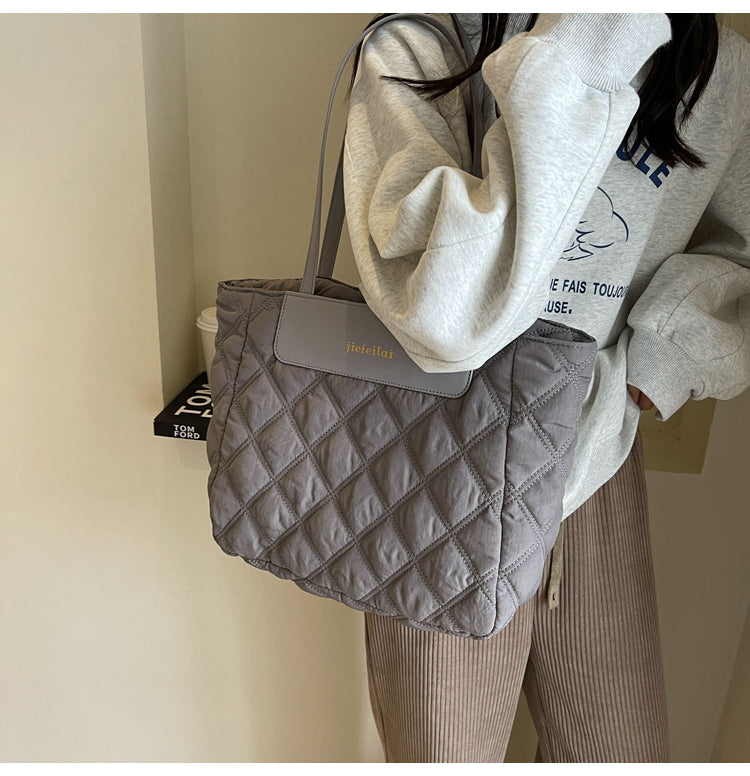 【小物】大容量ショルダーバッグG24565