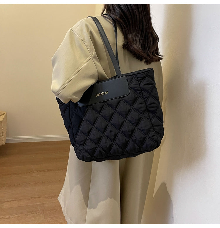 【小物】大容量ショルダーバッグG24565