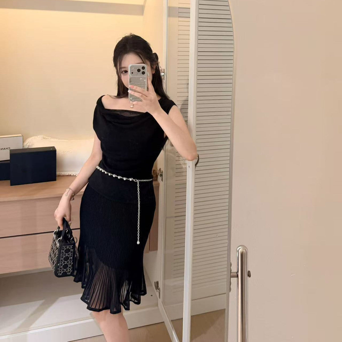 【set】レースドッキングドレープネックトップス×シアープリーツスカートセット   N3705