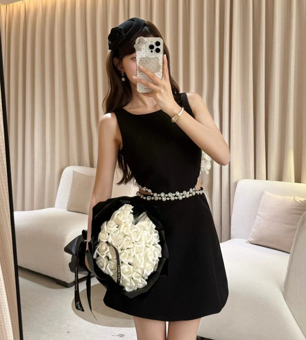 【dress】ウエストカットビジュー付きミニワンピース  N3724