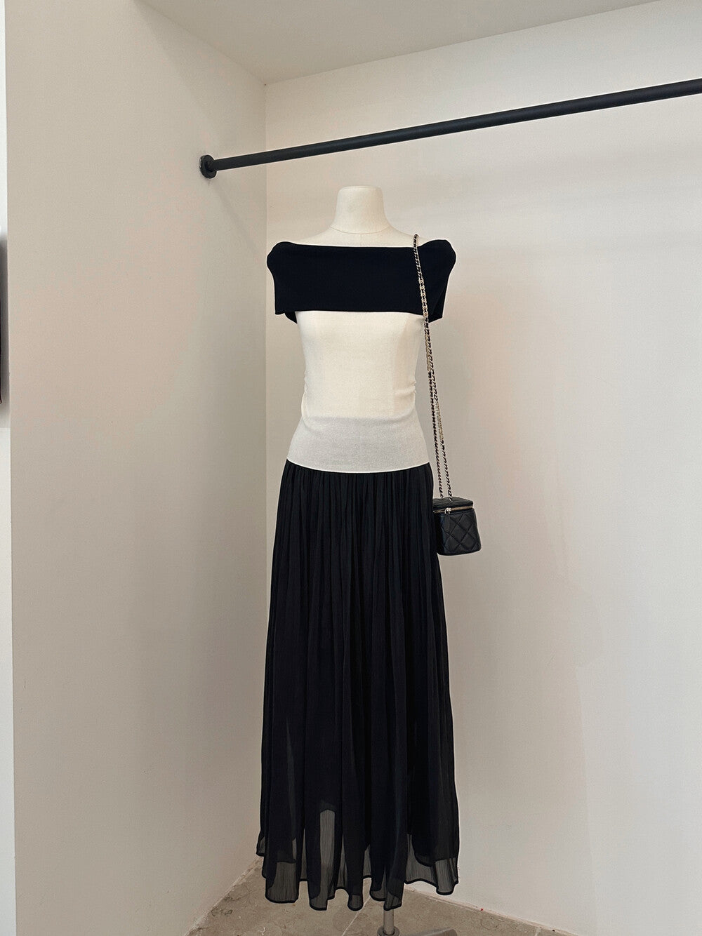 【set】オフショルニットトップス×ロングスカートセット  N3751