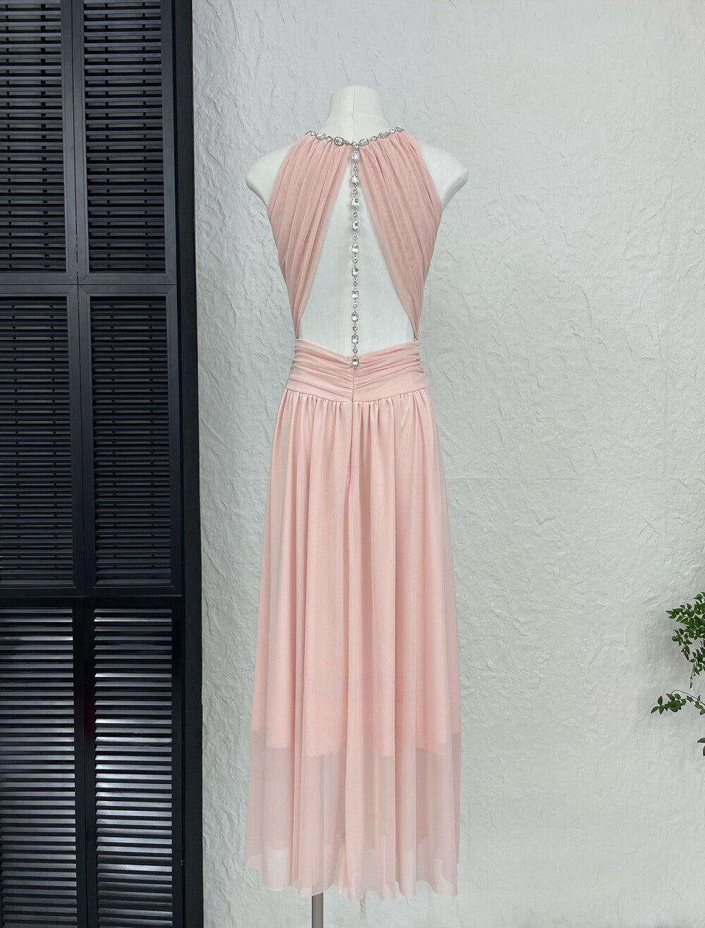 【dress】バックビジューホルターネックワンピース   N3765