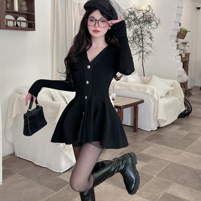 【dress】Vネックフレアニットワンピース Q7459