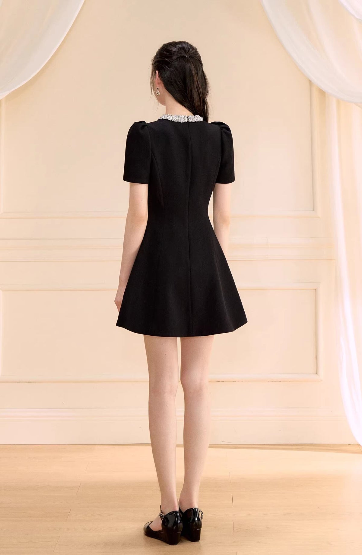 【dress】パール付きAラインフレアワンピース Q8463