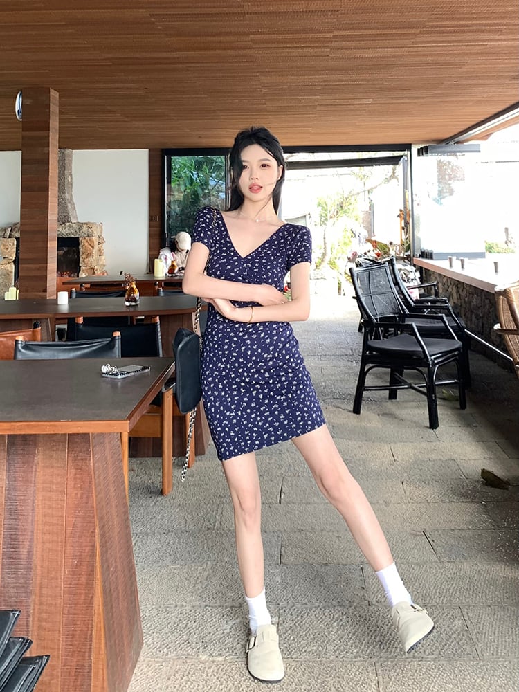 【dress】Vネック花柄タイトワンピースG21571