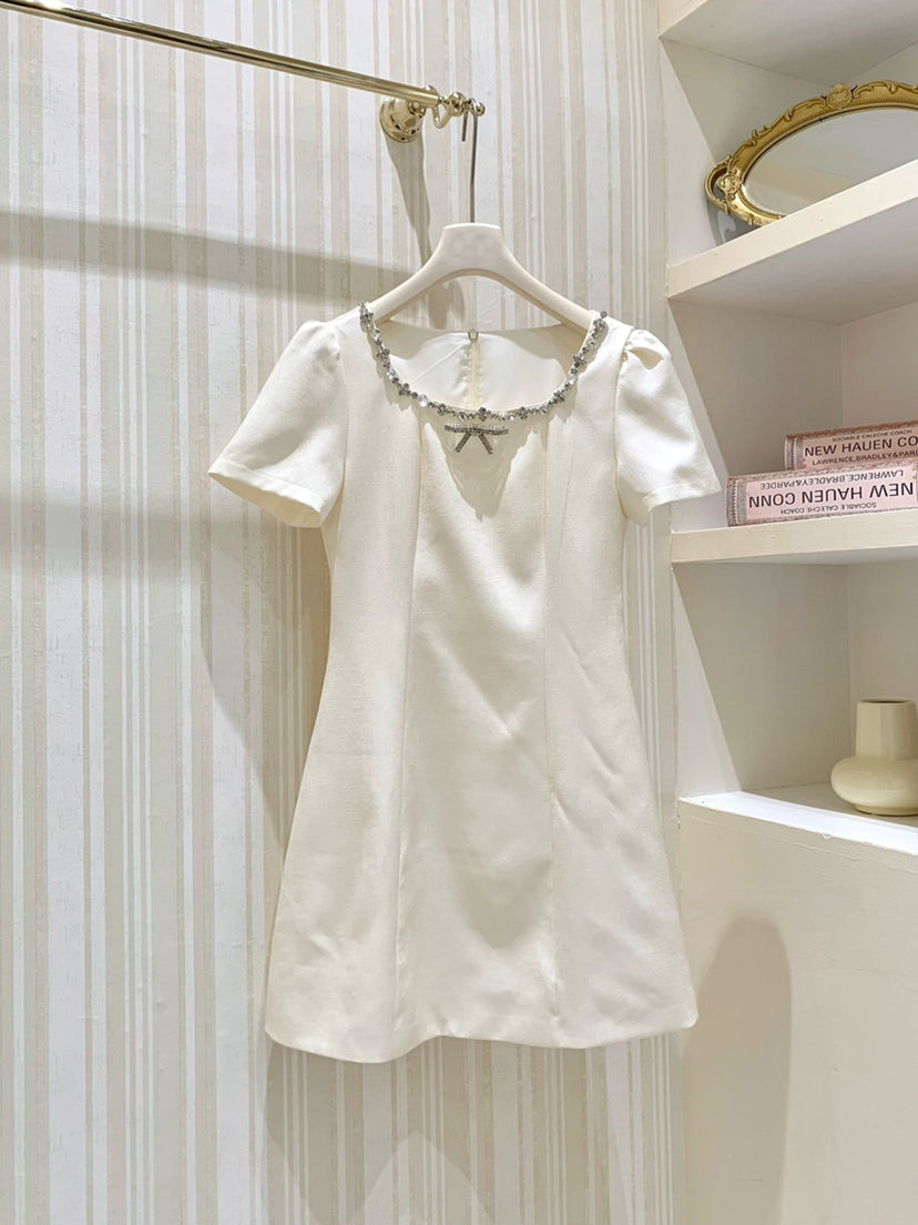 【dress】ラインストーンAラインワンピース Q8760