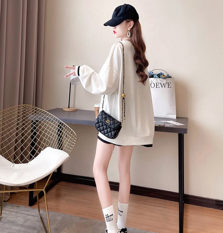 【tops】ラウンドネック長袖偽二つ切り替え英字柄ゆったり着回しパーカーF0676