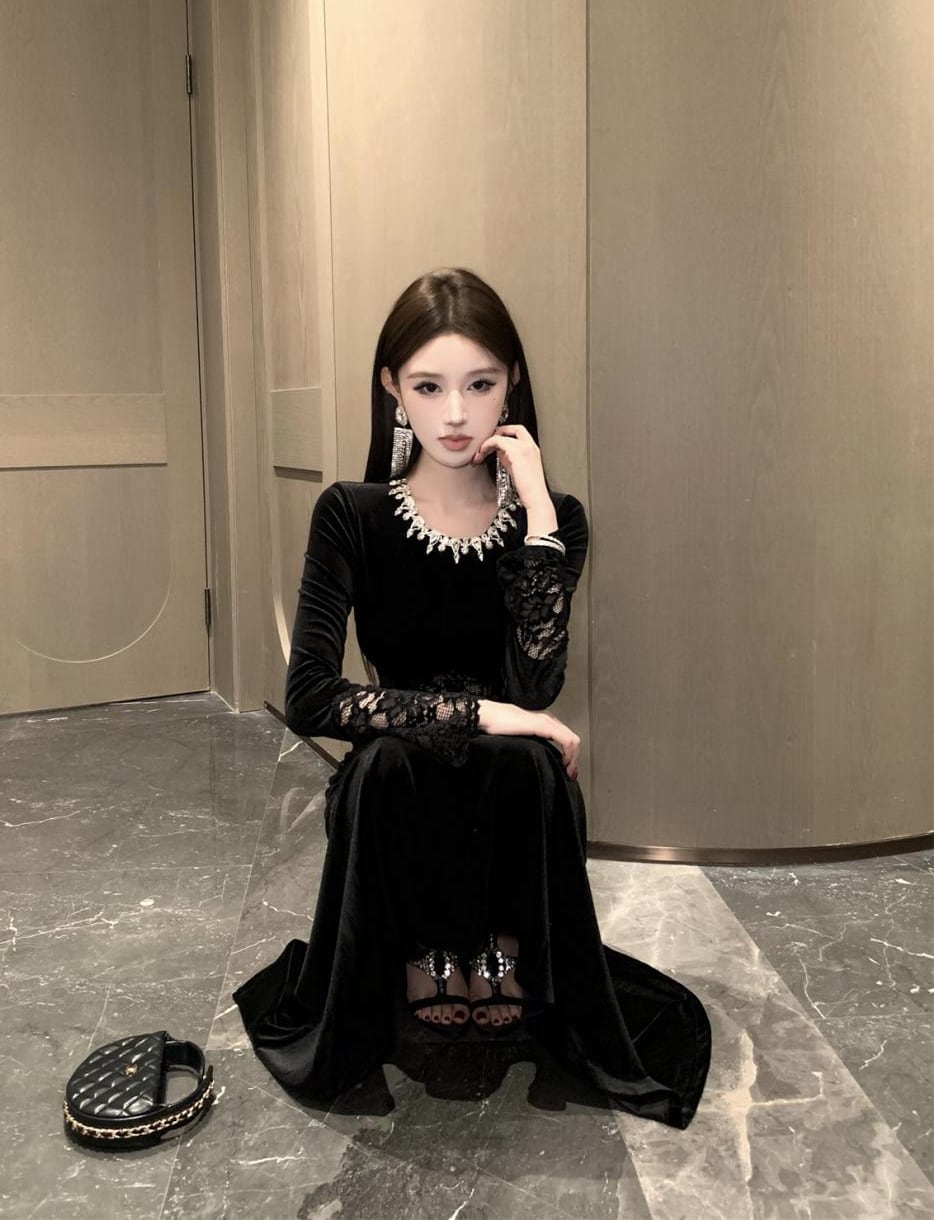 【dress】スパンコール付きレースドッキングベルベットワンピース Q7424