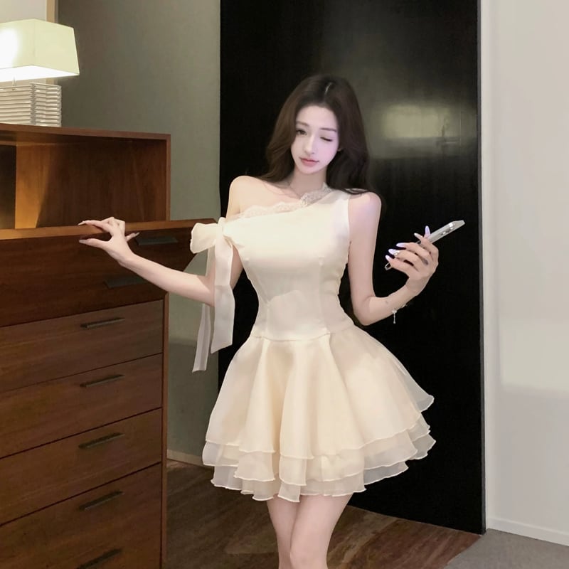 【dress】レースドッキングフレアチュールワンピース Q8514