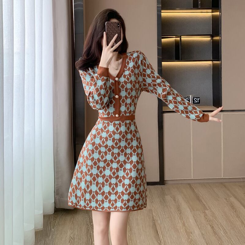 【dress】Vネックニットワンピース　M18606