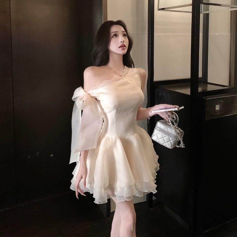 【dress】レースドッキングフレアチュールワンピース Q8514