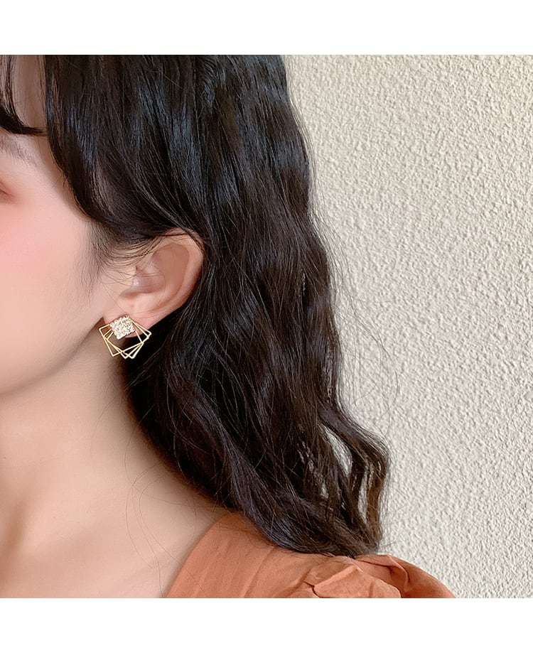 【小物】ピアスアクセサリー人気上昇中 chicファッション幾何模様ラインストーン