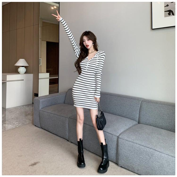【dress】ボーダー柄ニットワンピース　M25447