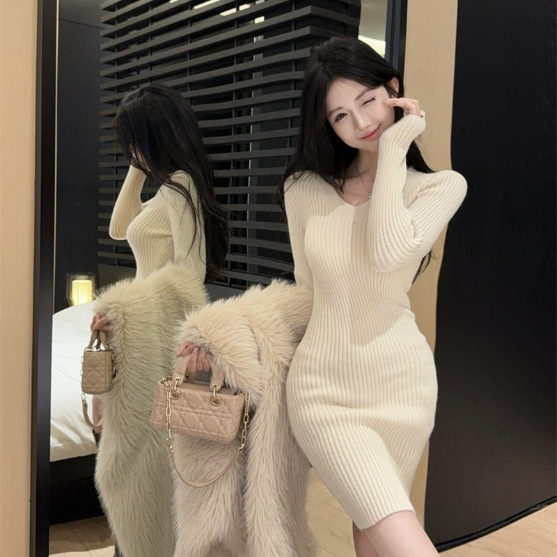 【dress】Vネックニットワンピース Q7105