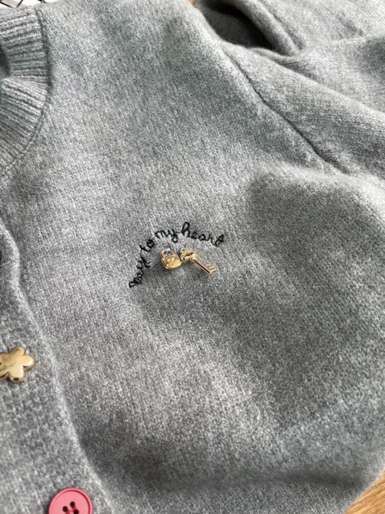 【outer】刺繍ニットカーデ　M28625