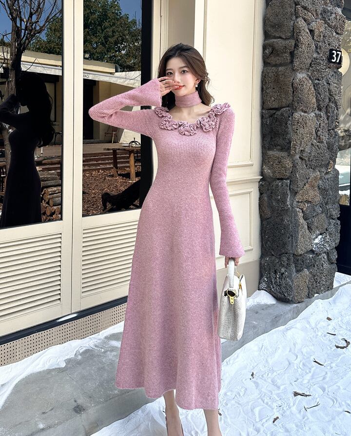 【dress】立体バラ付きニットワンピース Q7051