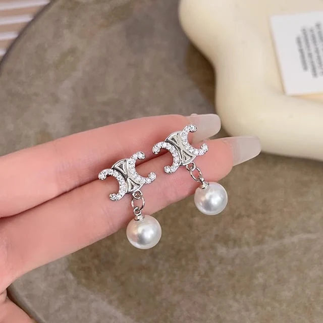 【小物】新入荷～ビーズ英字柄ピアスアクセサリーG21594