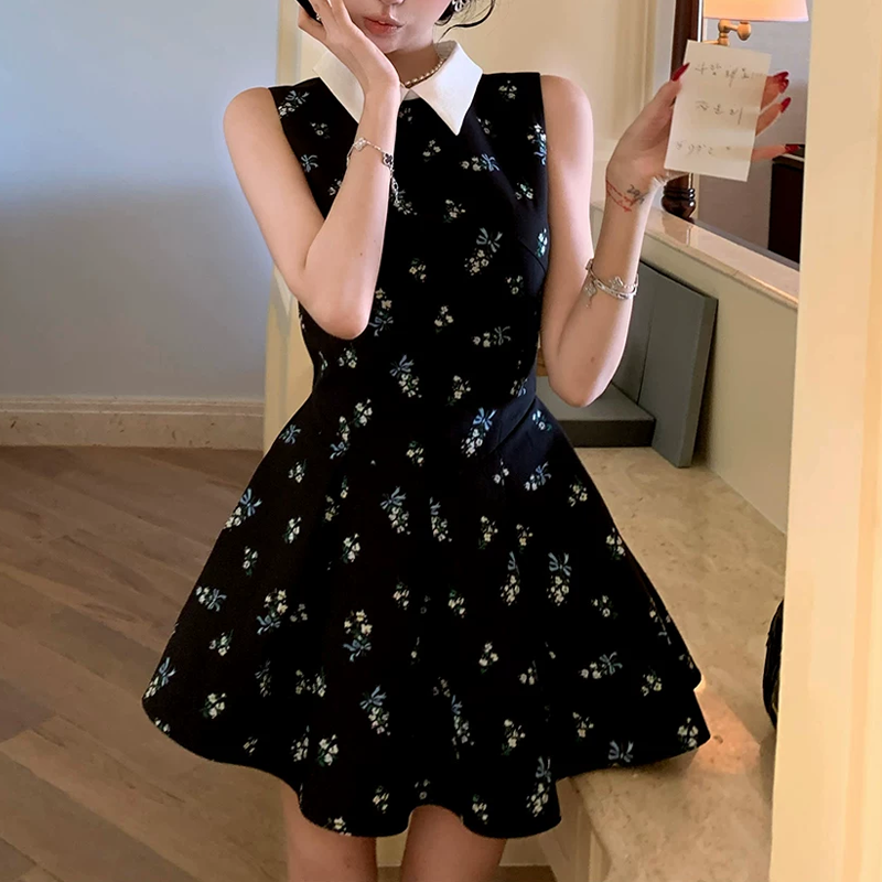 【dress】ノースリーブ花柄フレアミニワンピース Q8413