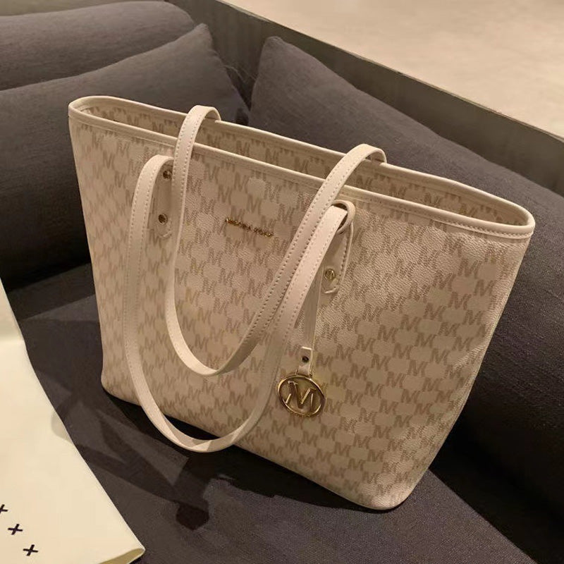 【小物】2色大容量ショルダーバッグF7969