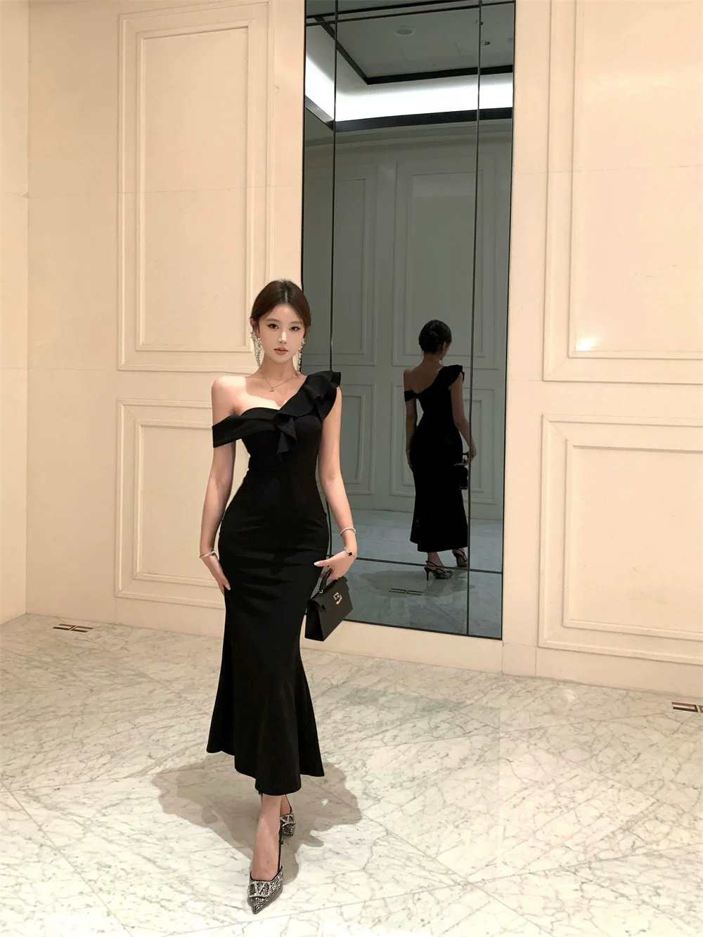【dress】ワンショルダーフリルマーメイドワンピース　M31571