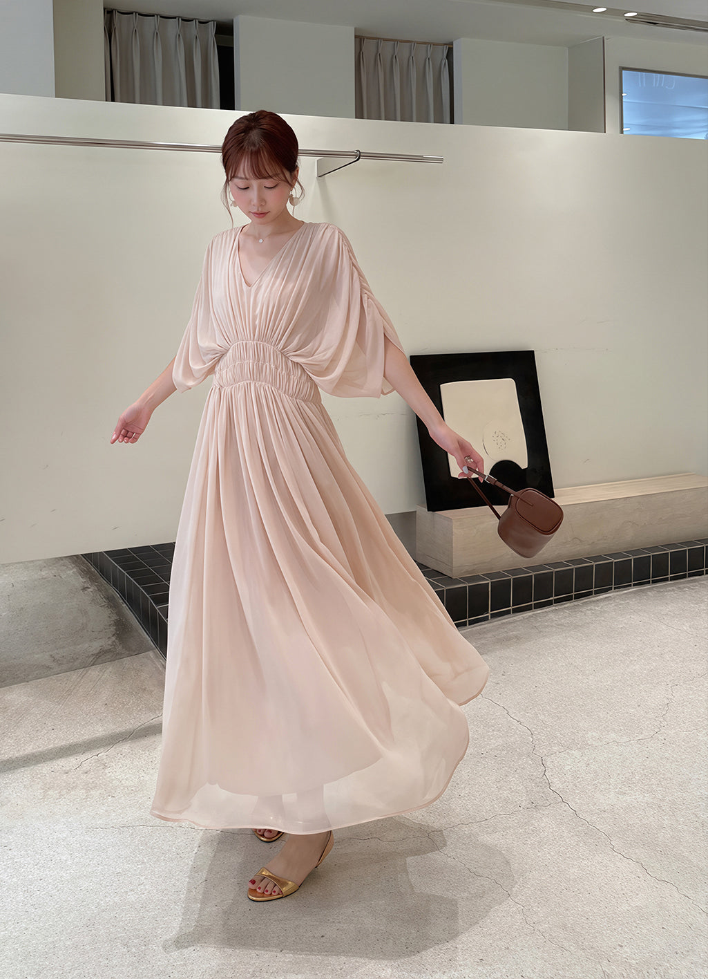 【dress】Vネックロングワンピース Q8756