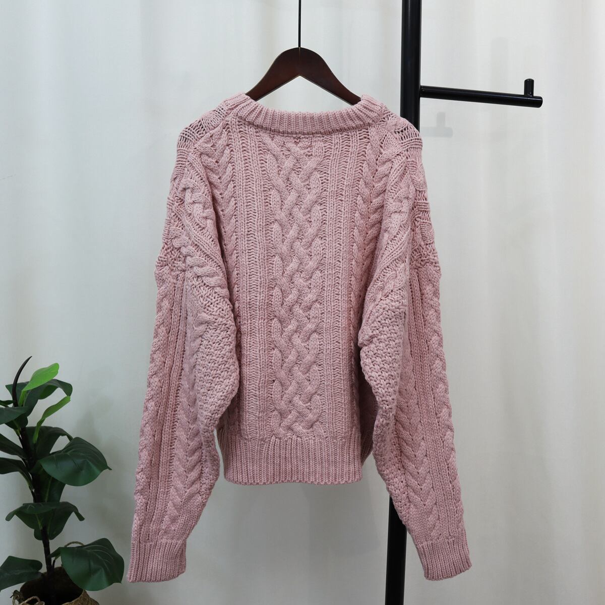 【tops】クルーネックニットセーター　M18787