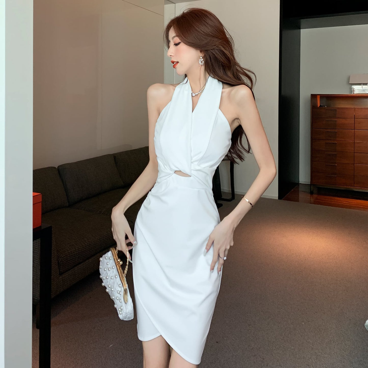 【dress】エレガント気質満点セクシーVネック高級感バックで綺麗ホルターネックワンピース G12797