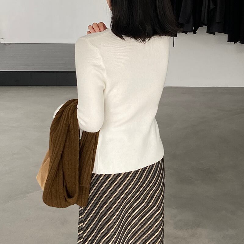 【tops】レース付きクロスニットトップス Q7238