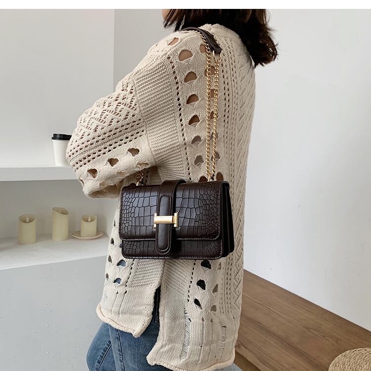 【小物】 高級感 レトロ展開定番無地斜め掛けチェーンバッグ 清新人気デザイン