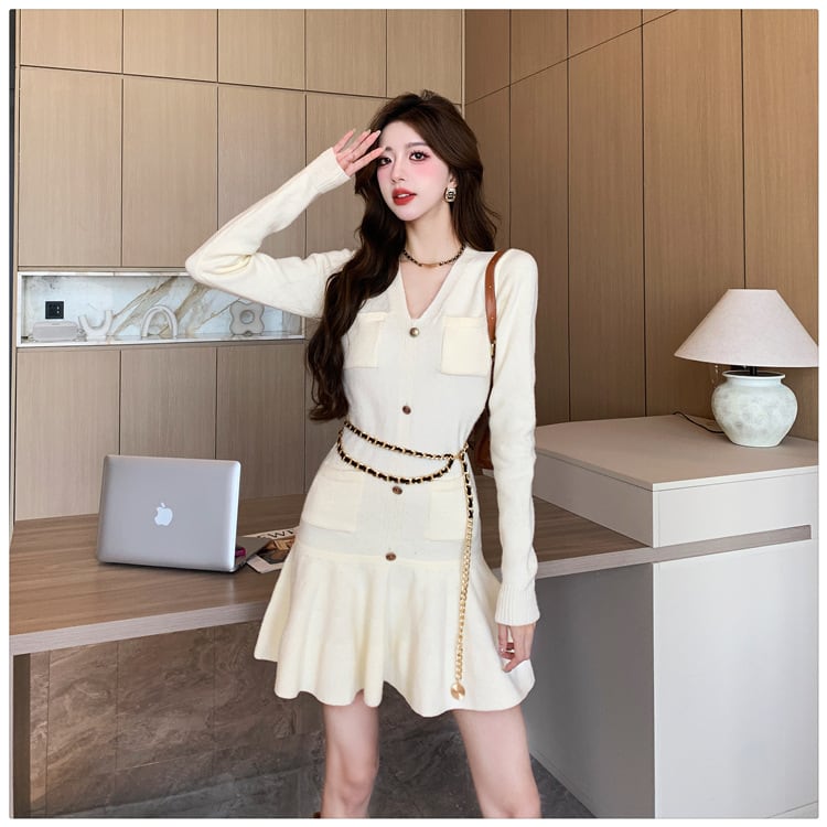 【dress】Vネックニットワンピースチェーン付き　M28866