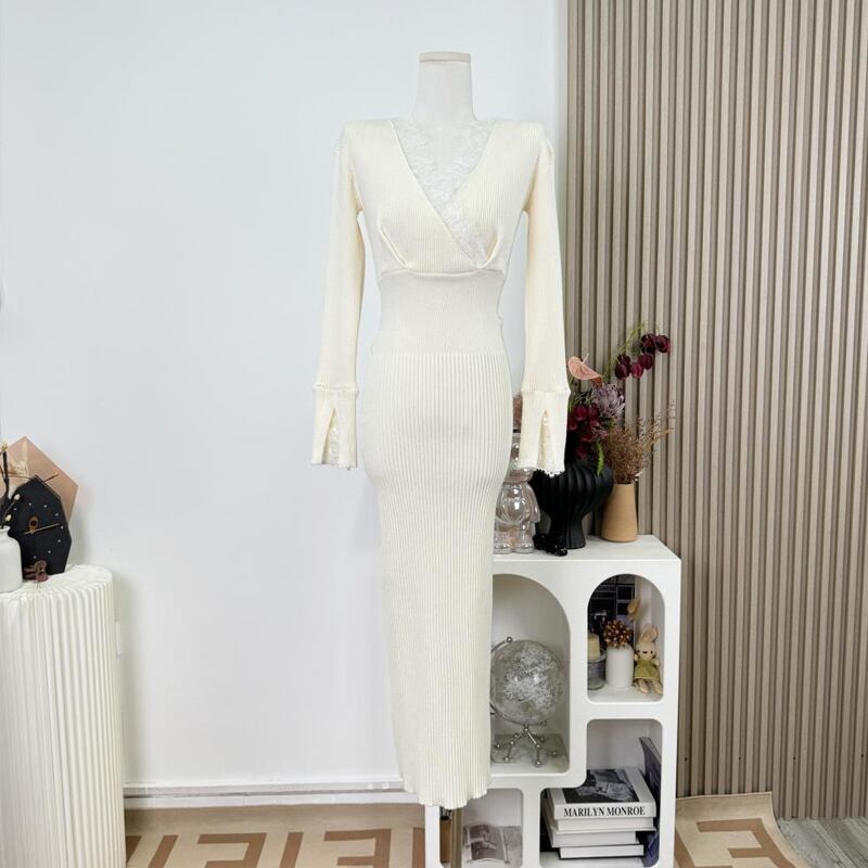 【dress】クロスネックレースドッキングニットワンピース Q7799