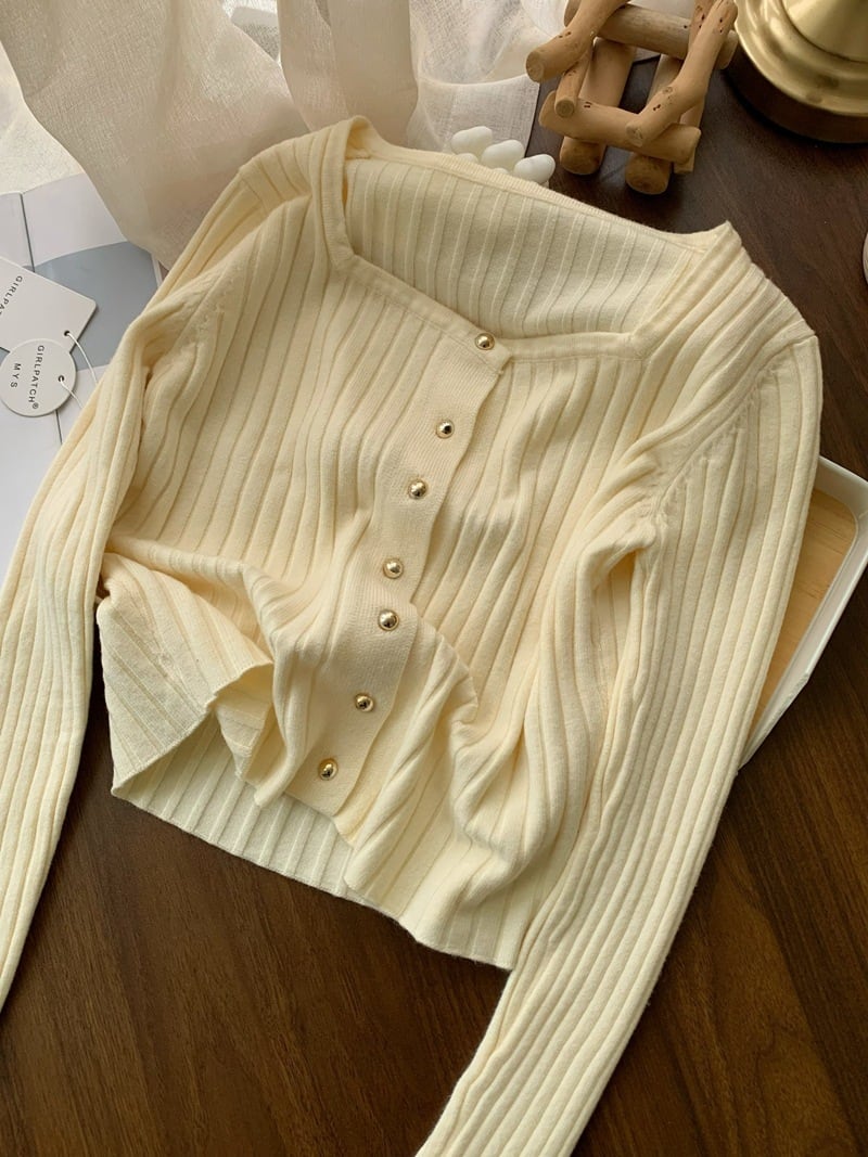 【outer】ボタンデザインニットセーター　M29417
